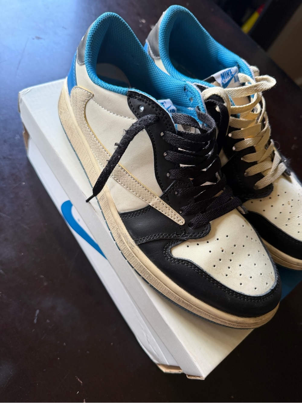Jordan 1/one lows fragment Travis Scott royal blue